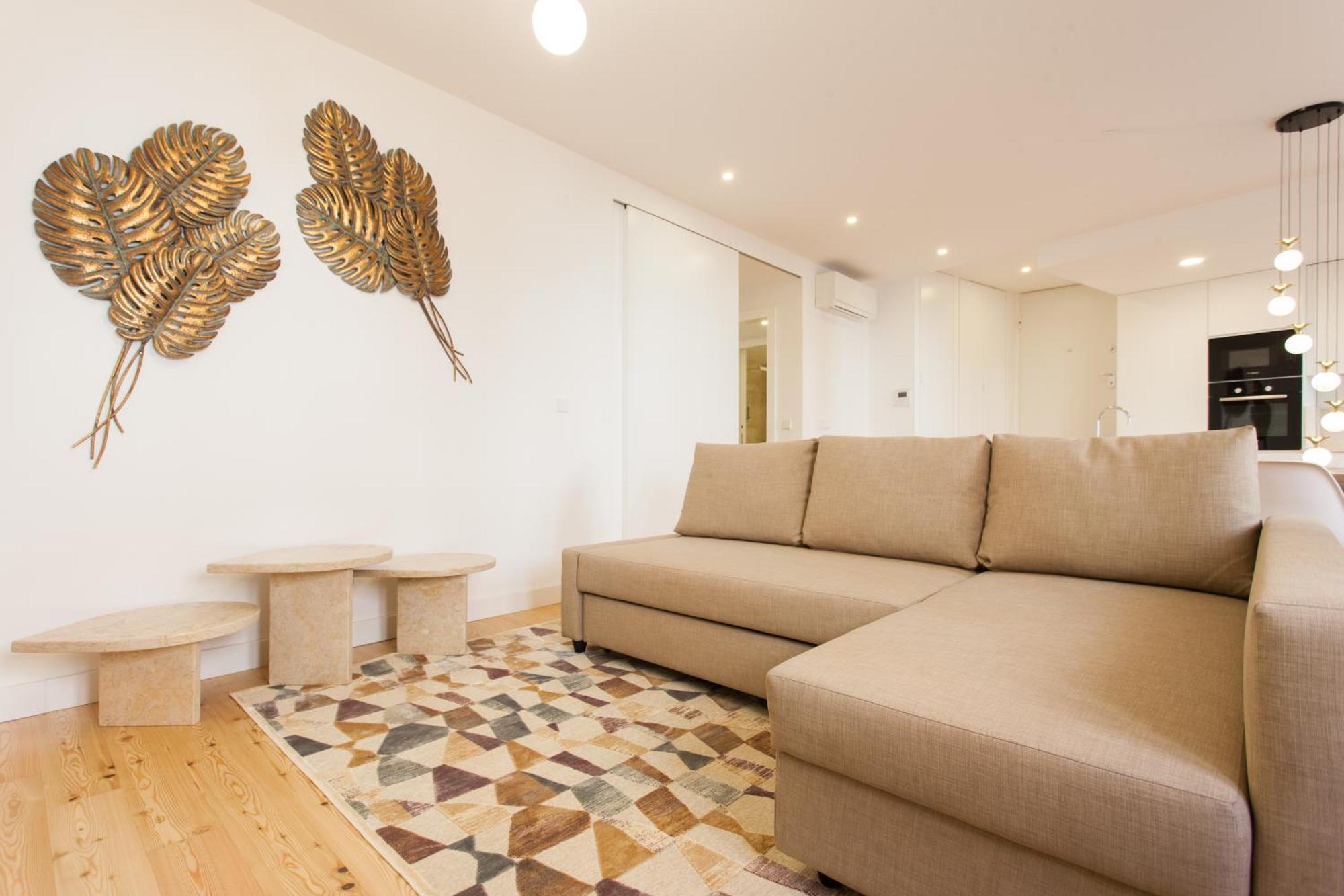 Mouraria Blue Three-Bedroom Apartment W/ Parking - By Lu Holidays Lisbon Luaran gambar