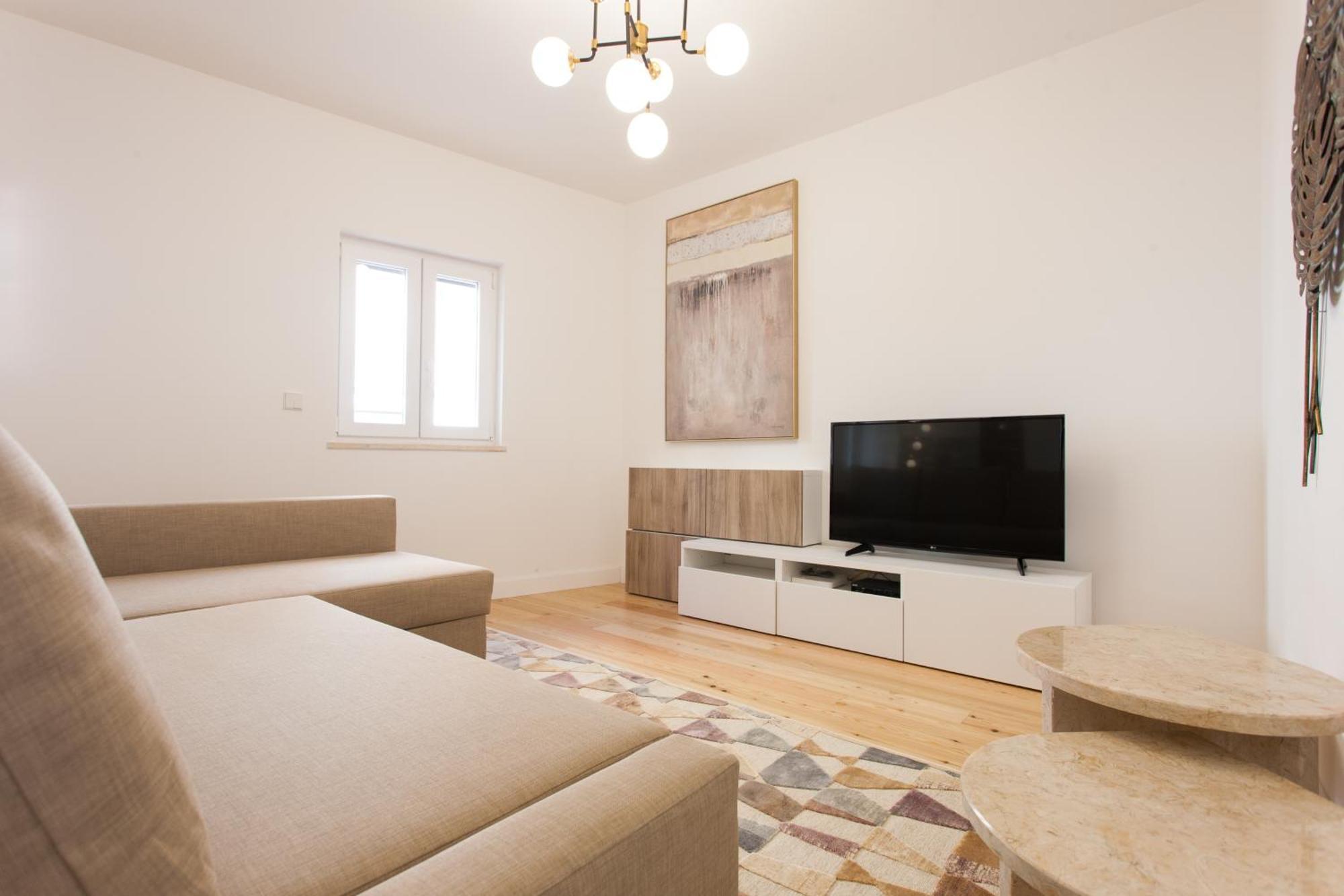 Mouraria Blue Three-Bedroom Apartment W/ Parking - By Lu Holidays Lisbon Luaran gambar