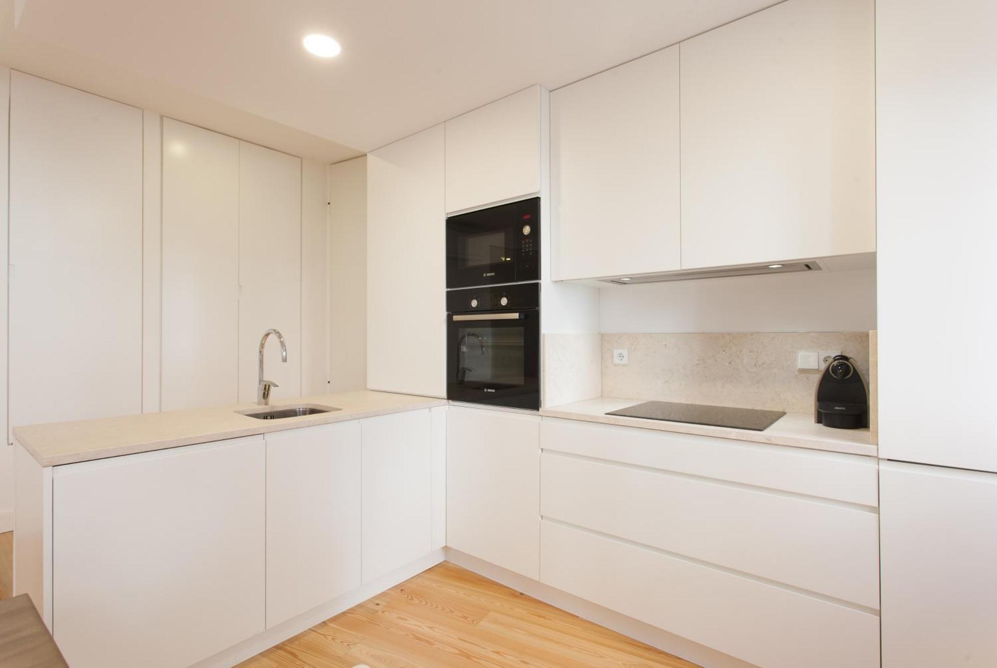 Mouraria Blue Three-Bedroom Apartment W/ Parking - By Lu Holidays Lisbon Luaran gambar