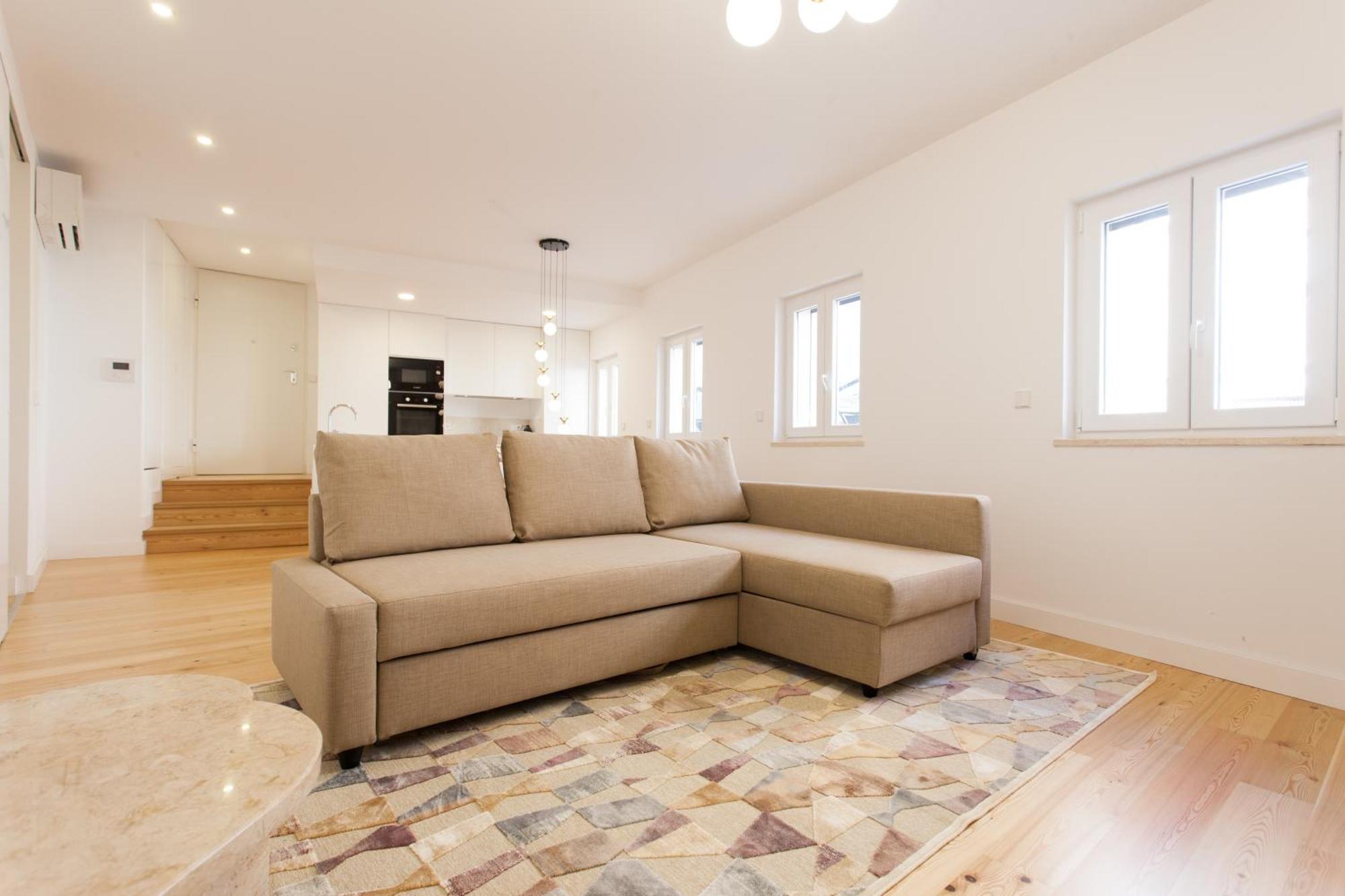 Mouraria Blue Three-Bedroom Apartment W/ Parking - By Lu Holidays Lisbon Luaran gambar