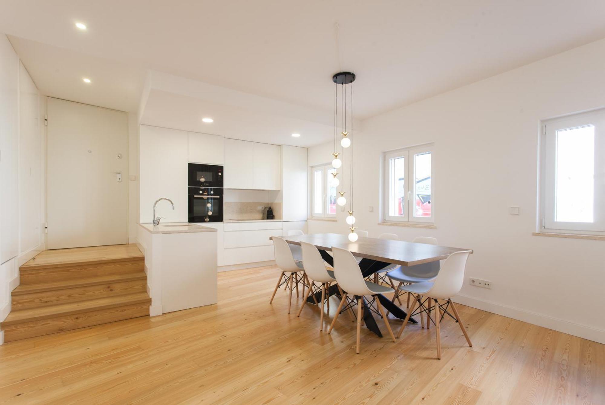Mouraria Blue Three-Bedroom Apartment W/ Parking - By Lu Holidays Lisbon Luaran gambar